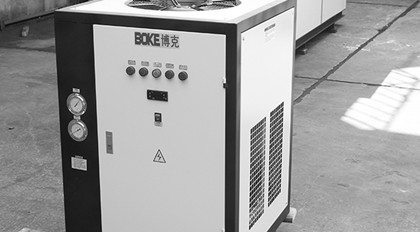 冬季工業(yè)冷水機(jī)該怎么維修？